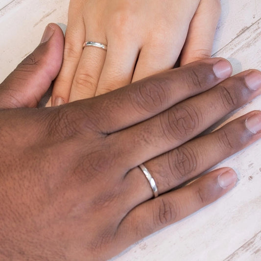 O Par Aliança de Namoro - Prata 925 - Amendoada